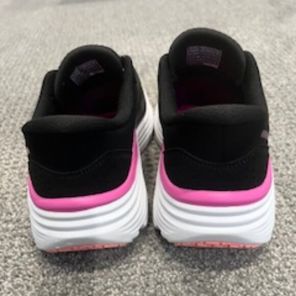 Womens Size 7.5 Sketchers Max Cushioning Endeavor Cardova Hands Free Slip-ins - Picture 5 of 6